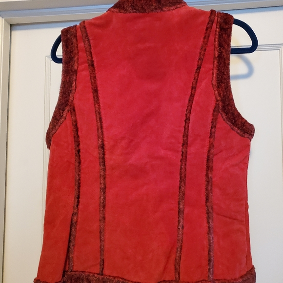 PROSPER & DEVINE - Picture 5 of 8